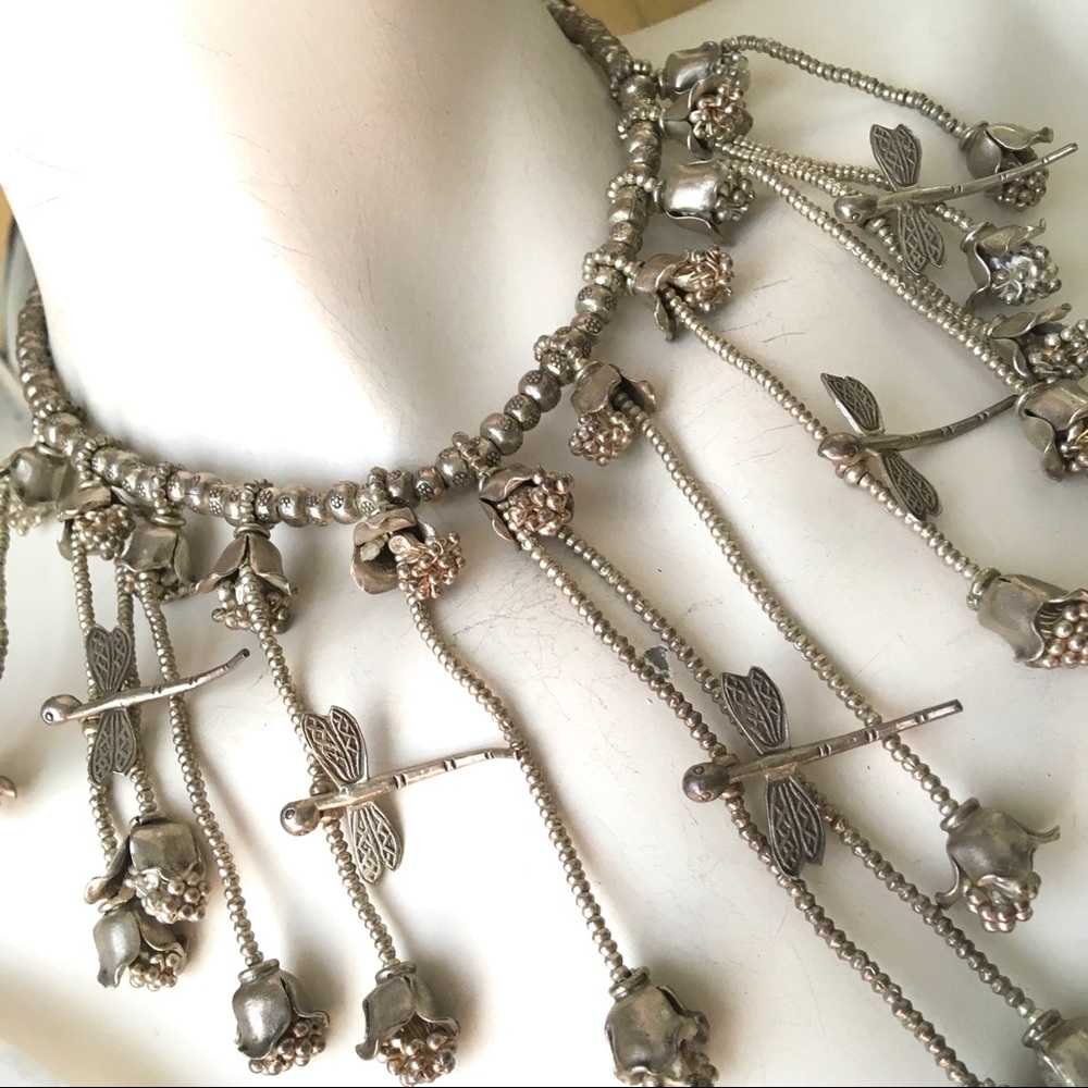 Dragonfly Flowers hanging Sterling Silver necklace - Picture 3 of 9